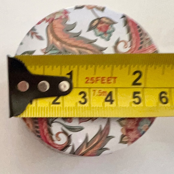 Scented Candles 4 Natural Soy Wax Aromatherapy Candles Small Portable Tin Jars - Picture 8 of 9